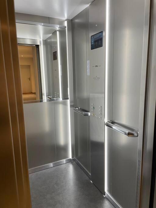 Ferienwohnung Proche Lausanne: Studio Bien Equipe Prilly Exterior foto